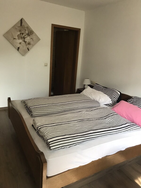 1 habitación, wifi gratis y ropa de cama
