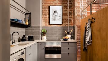 Premium Room | Private kitchen | Full-sized fridge, coffee/tea maker, electric kettle