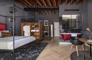Quarto premium | Frigobar, cofres nos quartos, individualmente decorados
