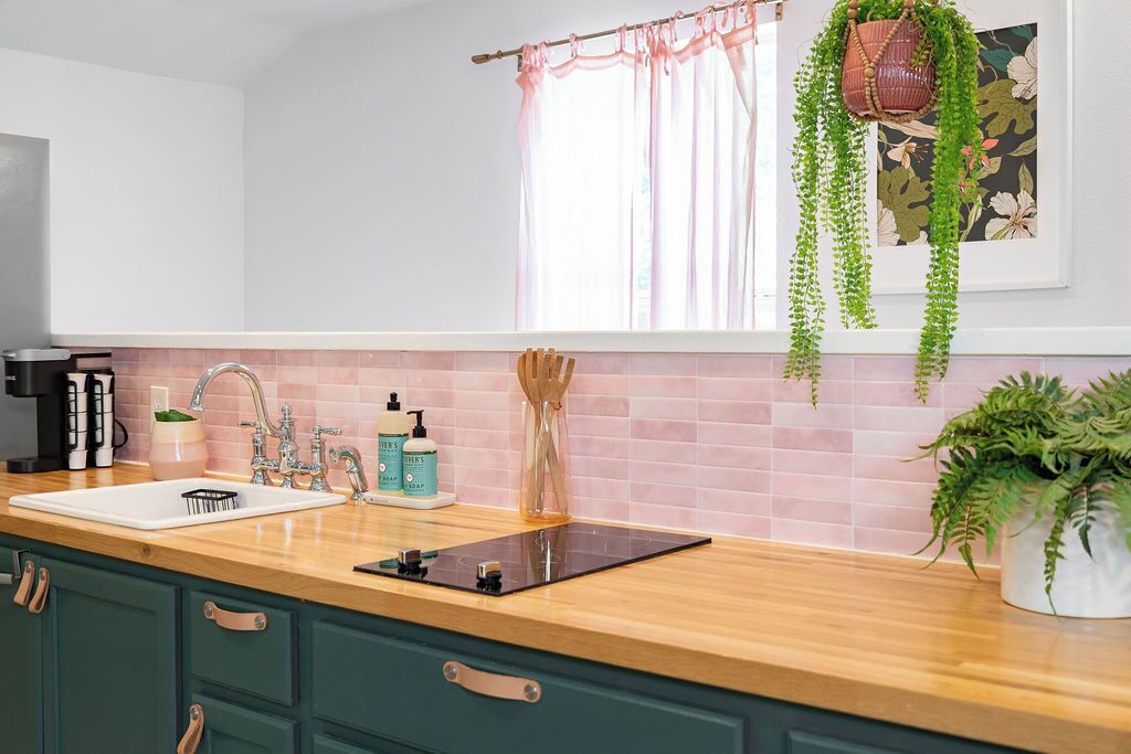 Fridge, microwave, coffee/tea maker, electric kettle