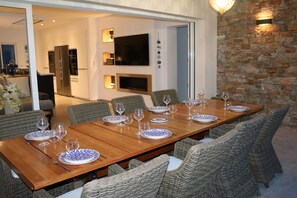 Dining - House 150m², 500m from the beach and numerous coves. (LUMIO)