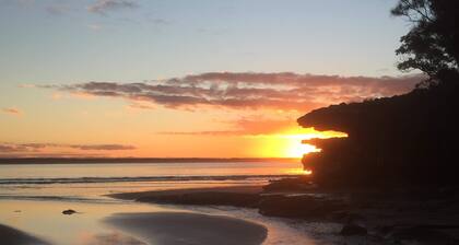 Great rates for a Currarong luxury ground floor apartment.