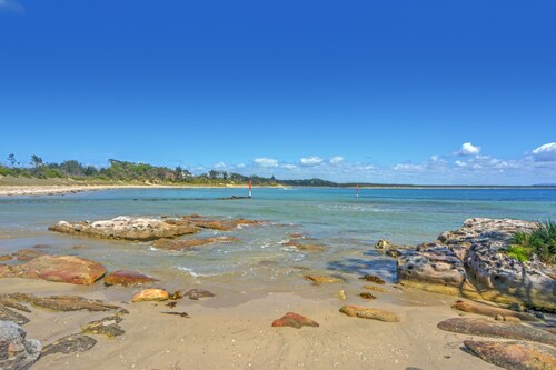 Great rates for a Currarong luxury ground floor apartment.