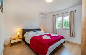 4 chambres, lit parapluie, Wi-Fi gratuit, draps fournis