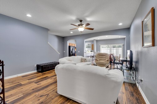 Beautiful and spacious townhome in Jacksonville