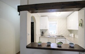 Fridge, oven, stovetop, coffee/tea maker - Beautiful apartment in Torrevieja (Torrevieja)