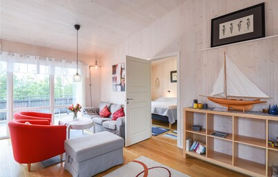 2 bedroom amazing home in åsensbruk