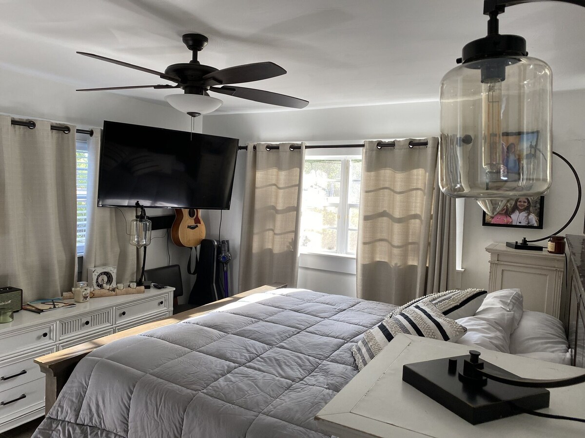 Hobby & Rescue Farm with Pets, Pool, Pond, and More!