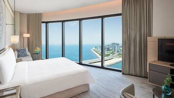 One Bedroom Sea View Suite | Italialaiset Frette-lakanat, ylelliset vuodevaatteet, untuvapeitot