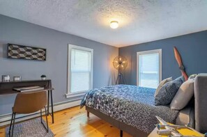 2 slaapkamers, een strijkplank/strijkijzer, wifi, beddengoed
