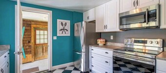 *New* The Foundry Getaway 2BR / 1 BR