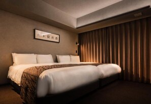 Room | Desk, soundproofing, free WiFi, bed sheets - Randor Hotel Namba Osaka Suites (Osaka)