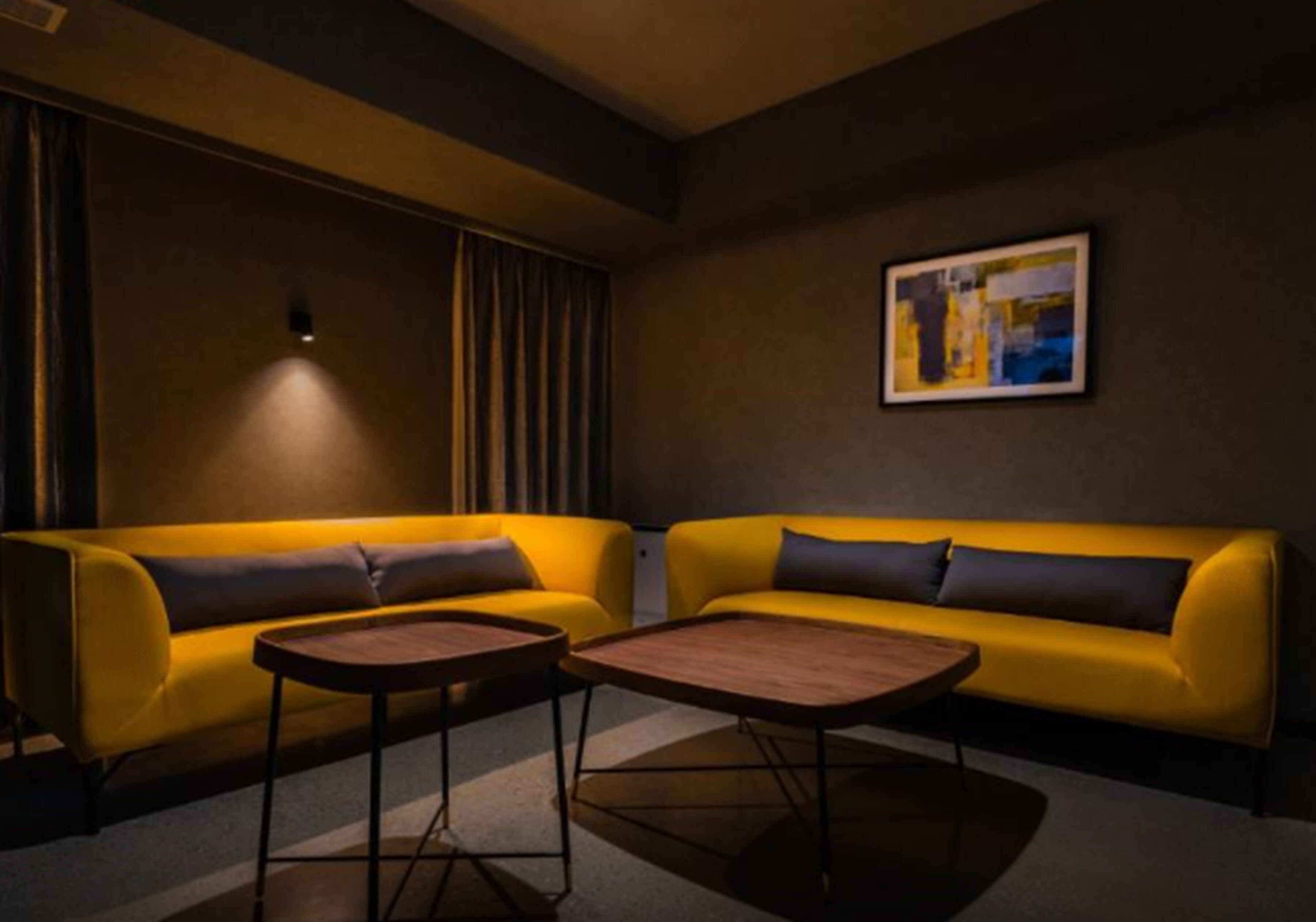 Escritorio, insonorización, wifi gratis y ropa de cama 