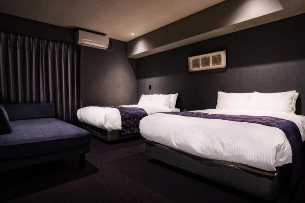 2 bedrooms, desk, soundproofing, free WiFi