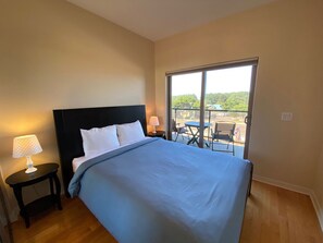 2 dormitorios, tabla de planchar con plancha, wifi y ropa de cama