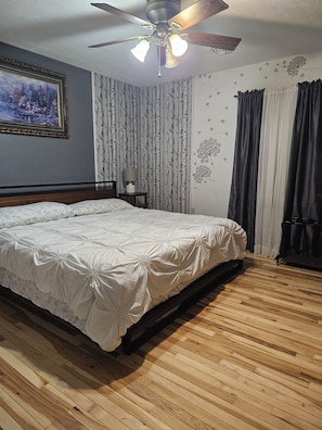 4 chambres, coffre-fort, accès au Wi-Fi (inclus), literie fournie