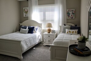 5 makuuhuonetta, silitysrauta/-lauta, ilmainen Wi-Fi, vuodevaatteet