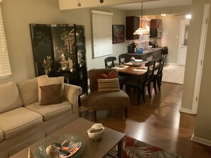 Smart TV, fireplace, stereo