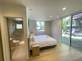 Luxury Chalet | 4 bedrooms, premium bedding, pillowtop beds, blackout drapes