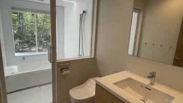Luxury Chalet | Bathroom