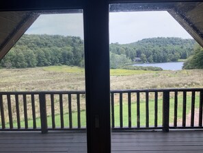 Interior - Lake View Log Cabin with amazing views (Hancock)