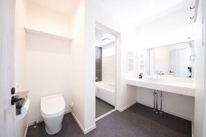 Chalet | Salle de bain | SĂšche-cheveux, bidet, chauffage par le sol (salle de bains)
