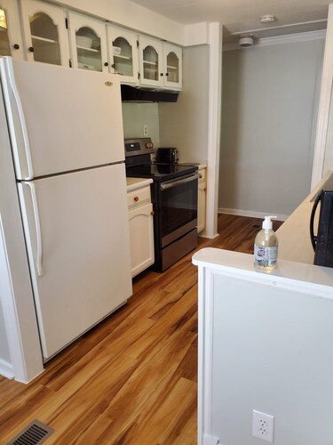 3 bed 2 bath Home 11 miles from Atlantic Ocean