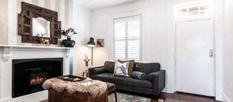 70 On Mortimer "Black Cockatoo Room" is a self contained 1 bedroom unit 