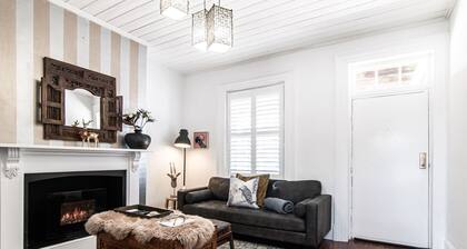 70 On Mortimer "Black Cockatoo Room" is a self contained 1 bedroom unit