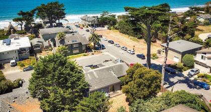 Ocean View House Few Steps from Miramar Beach