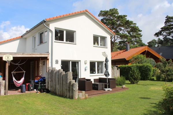 Haus Boddensonne mit FW Sonnenterrasse