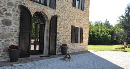 B&B CASA SASSOLO 1713 IN THE HILLS OF BOLOGNA