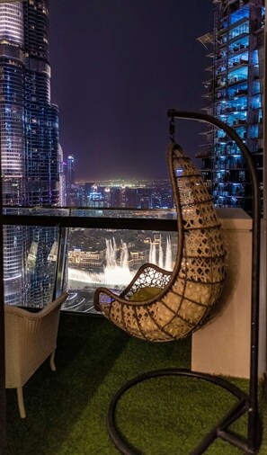Property grounds - Elegant 3BR Dubai Stay – Stunning Fountain Views, Near Burj Khalifa & Dubai Mall (Dubai)