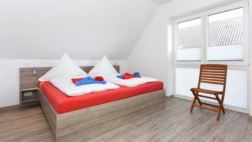 3 bedrooms, travel cot, WiFi