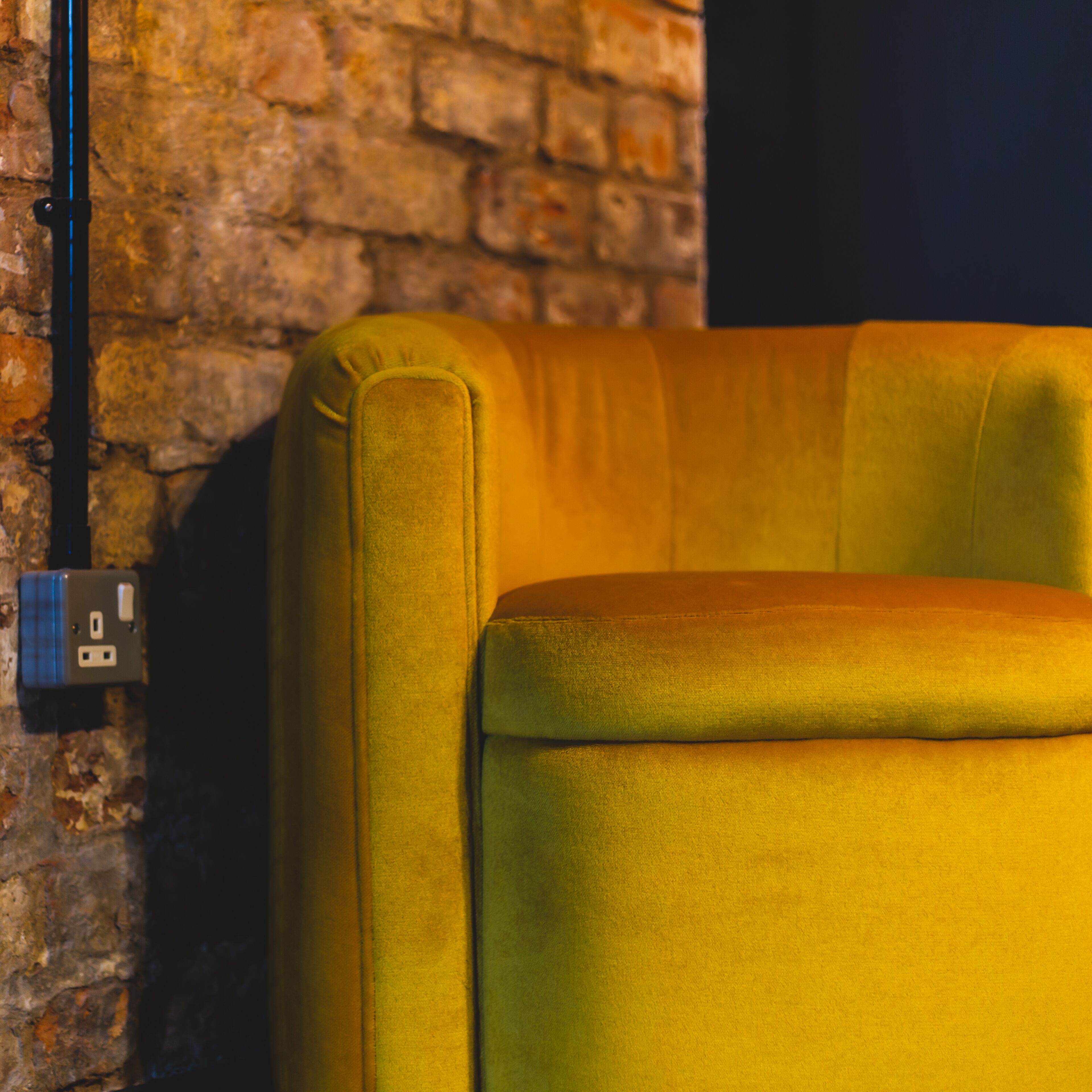 executive triple room | 1 bedroom, premium bedding, desk, laptop workspace