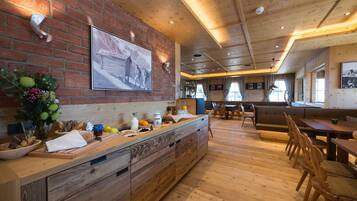 Dagelijks ontbijtbuffet inbegrepen