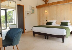 Design Room (Chambre Contemporaine) | Individually decorated, blackout drapes, free WiFi, bed sheets