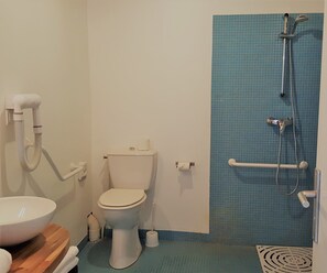 Studio | Bathroom - Les Gîtes de l'Ermitage (Terce)
