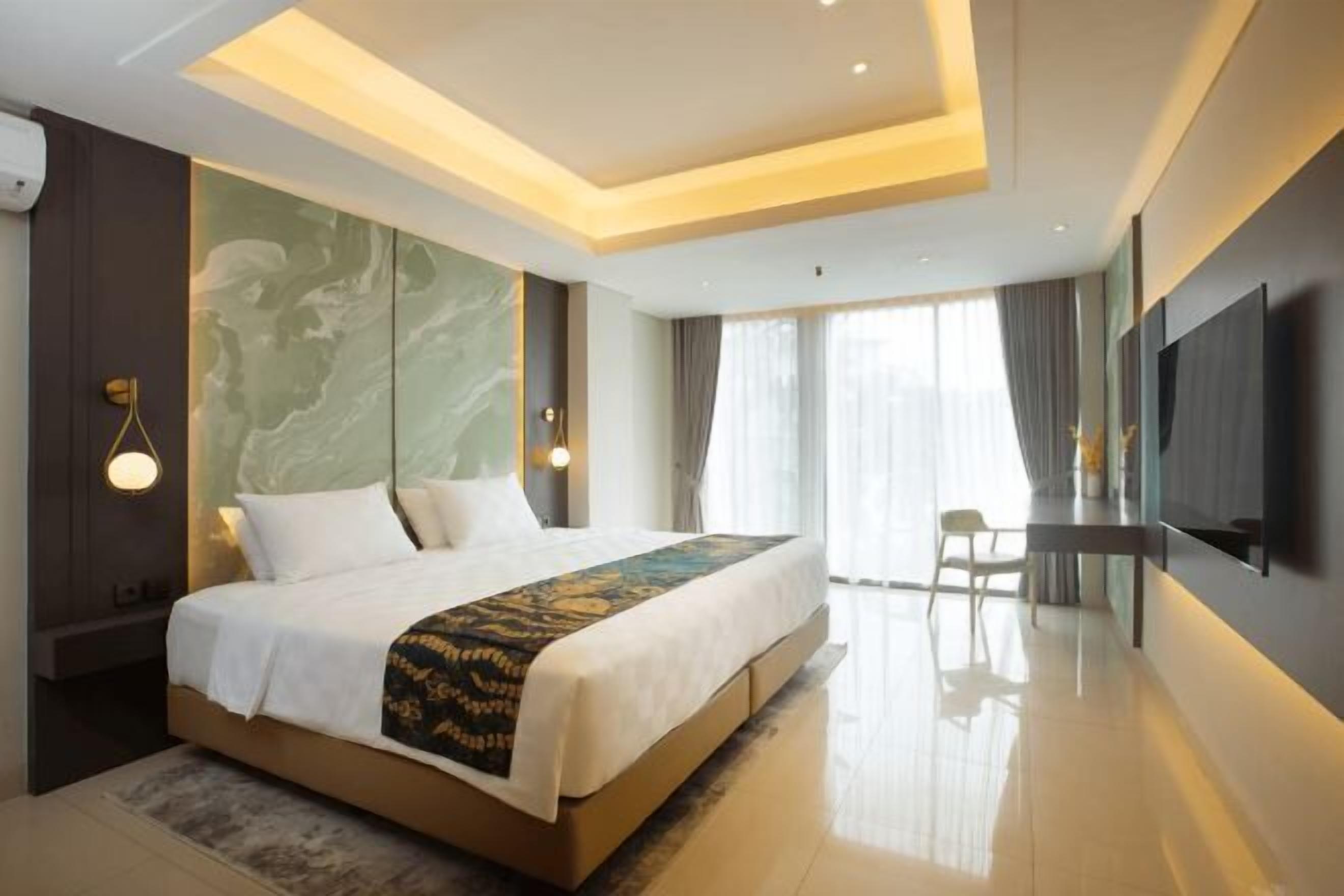 Hochwertige Bettwaren, Minibar, Zimmersafe, Schreibtisch