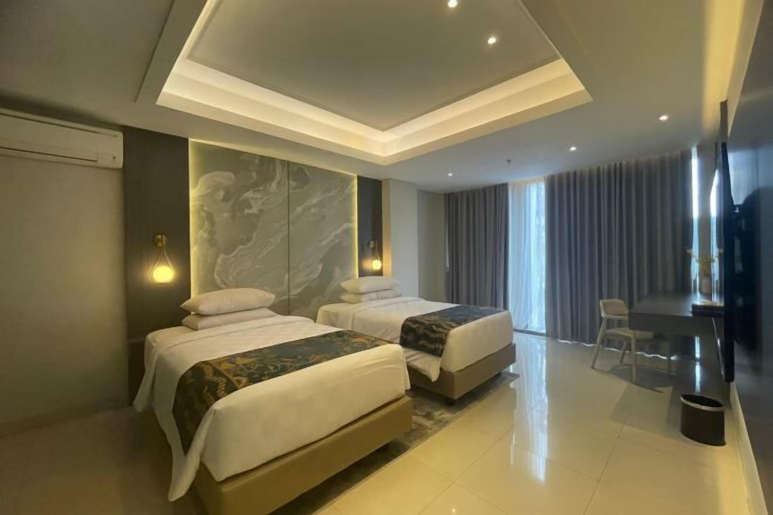 Hochwertige Bettwaren, Minibar, Zimmersafe, Schreibtisch