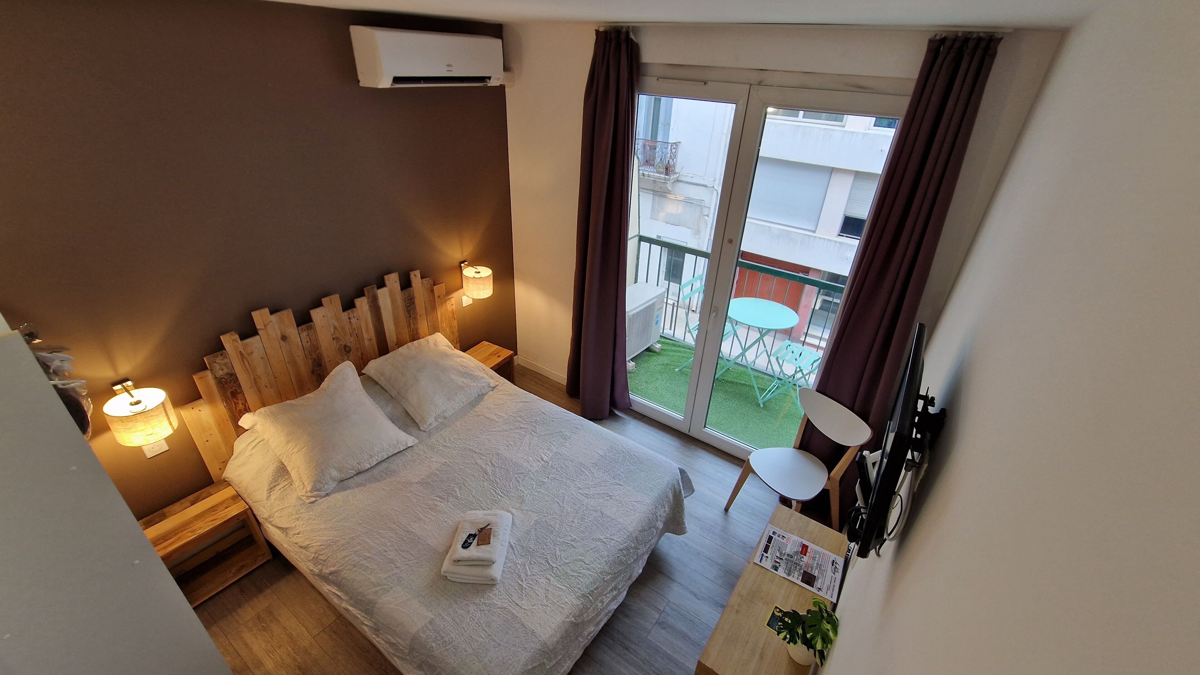 superior double room | 1 bedroom, desk, soundproofing, free wifi
