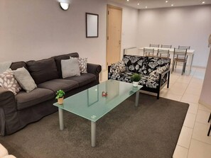 Apartment | Living area - Lovely 3 Bedroom Apartment in Nicosia Center (Nicosia)