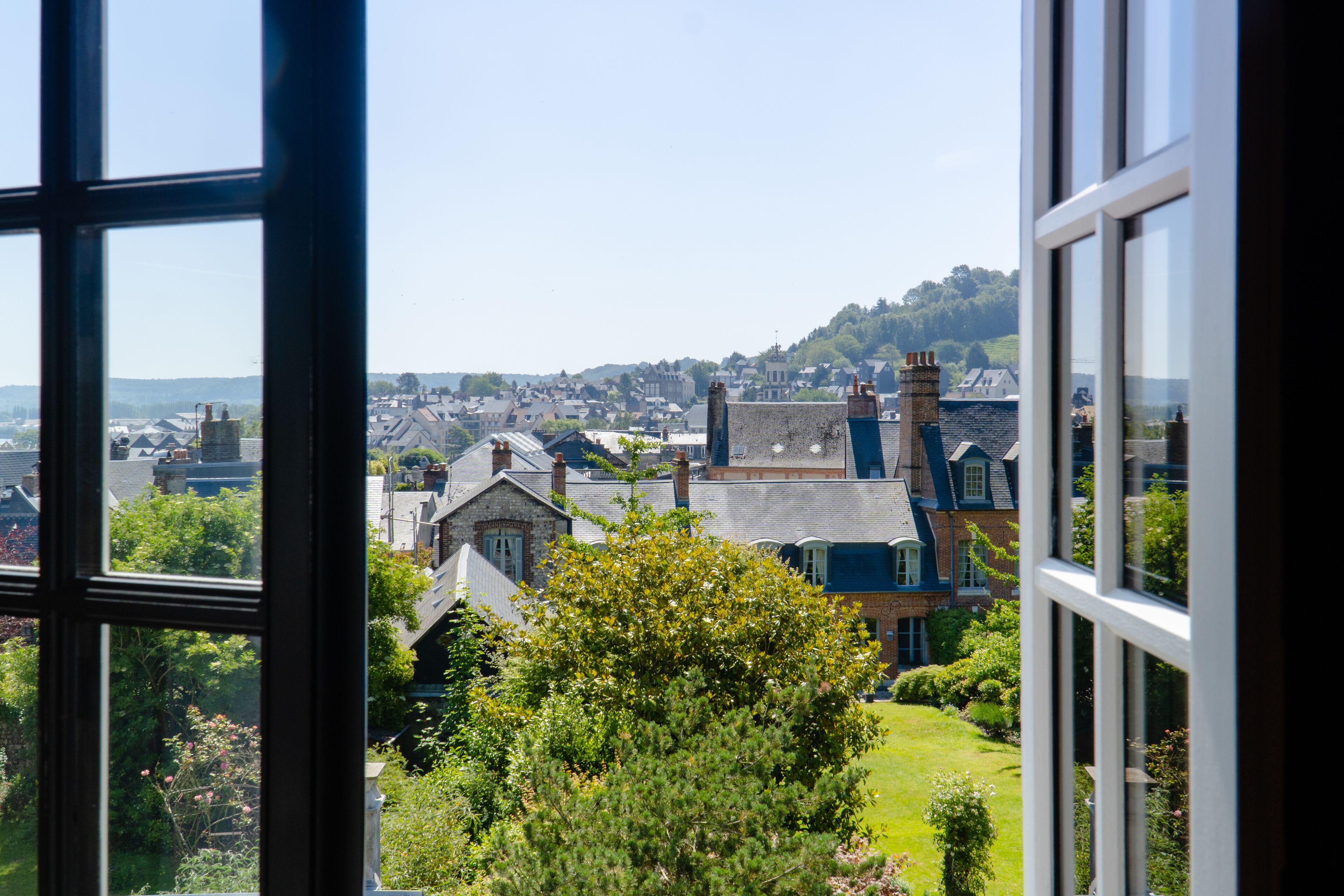 junior suite, jetted tub | garden view