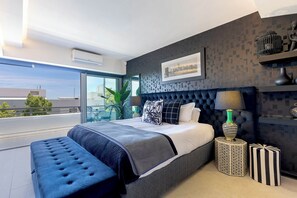 Clifton YOLO Spaces - Clifton Beachfront Executive