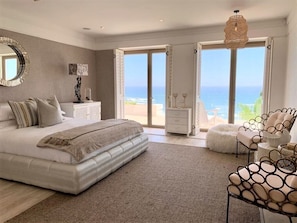 Clifton YOLO Spaces Clifton Mansion Villa | In-room safe, desk, free WiFi, bed sheets - Clifton YOLO Spaces – Clifton Mansion Villa (Cape Town)