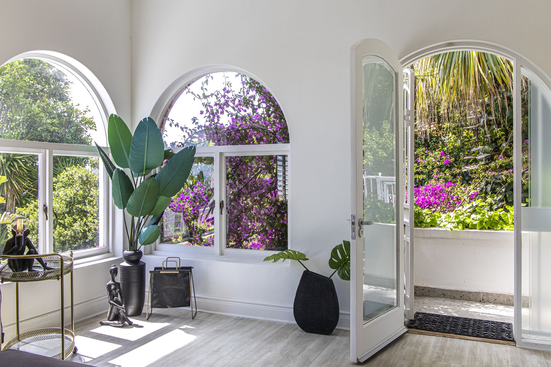 Clifton YOLO Spaces Clifton Boutique Apartment A | Living room | Flat-screen TV, DVD player