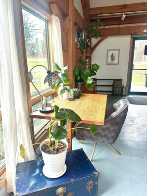 Dining - The Timber Garden Cottage (Ithaca)