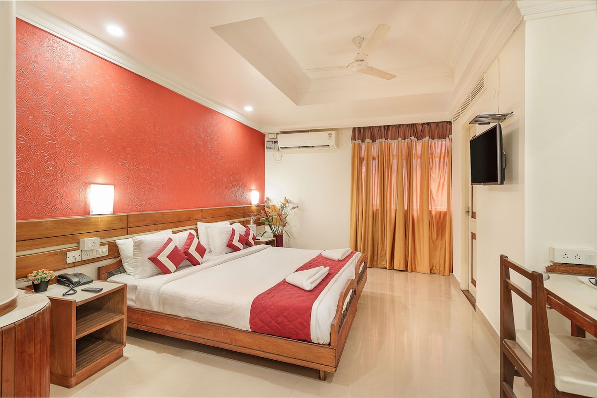 Executive Double Room | 1 bedroom, desk, soundproofing, free WiFi