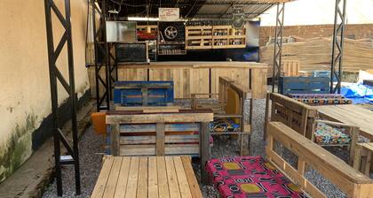 Welcome to Faultfree Safari Motel