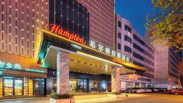 المنشأة من الخارج